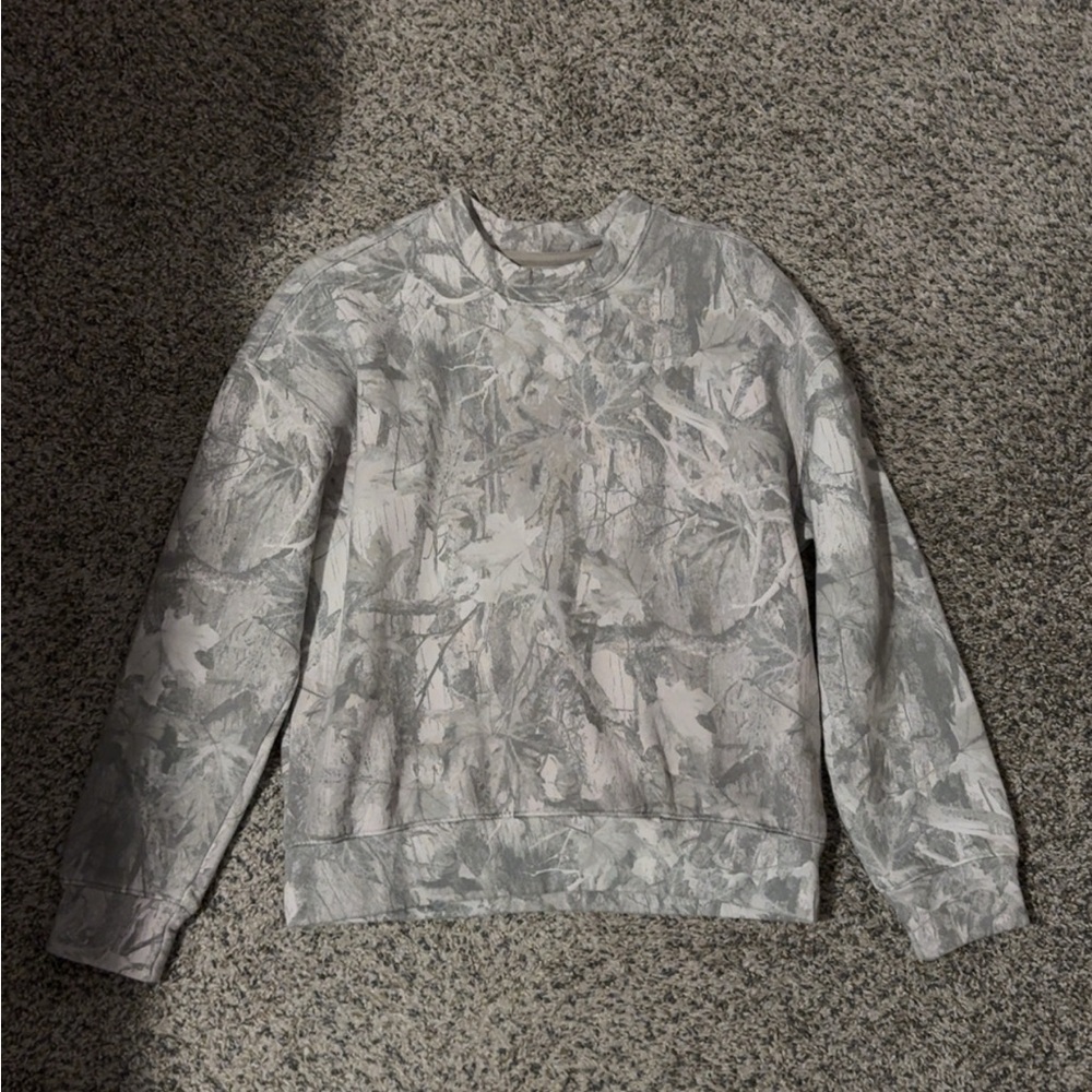 Hollister Boxy Camo Crew Sweatshirt - Picture 4 of 9